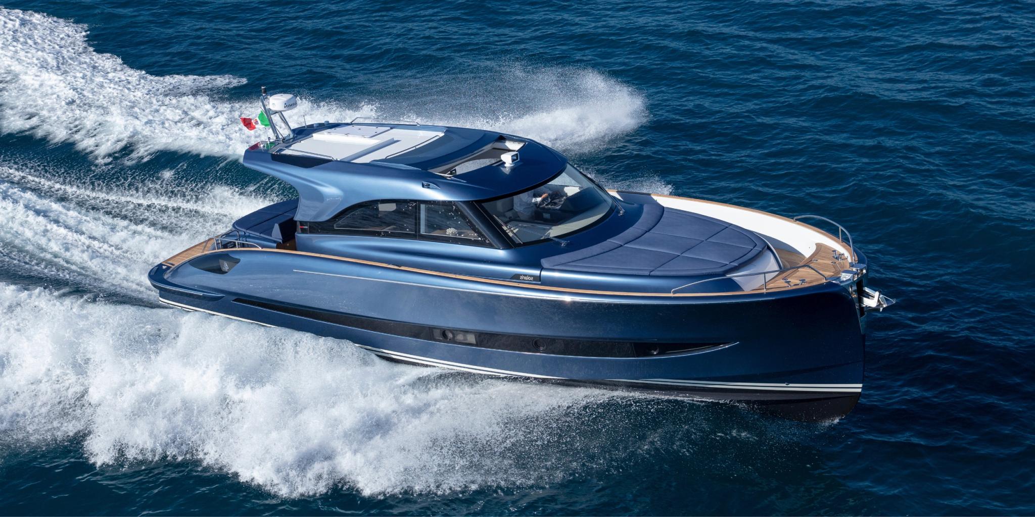 Bateau neuf de luxe en Corse chez concessionnaire de bateaux professionnels