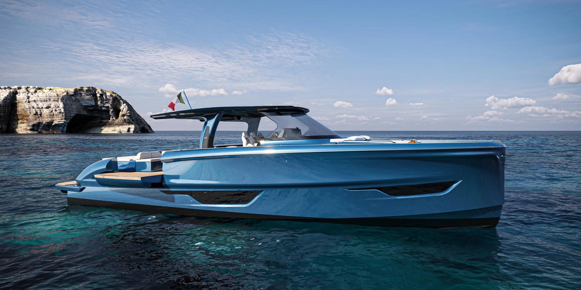 Bateau bleu neuf amarré en Corse près de roches calcaires chez un concessionnaire de bateaux